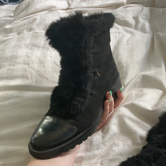 Nanette Lepore faux fur boots - Picture 4 of 4